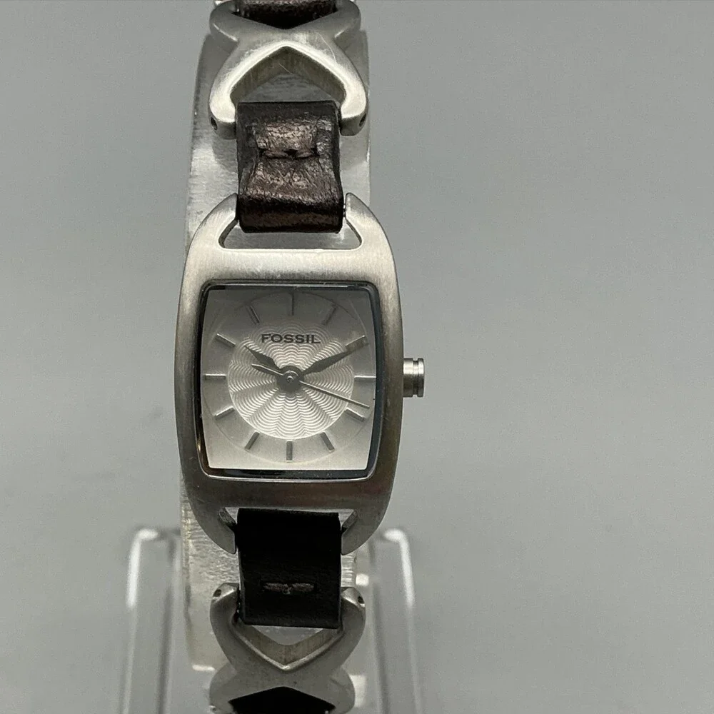 Fossil F2 ES-1645 Womens Watch 17mm Steel Brown Leather Band New Battery 7.25